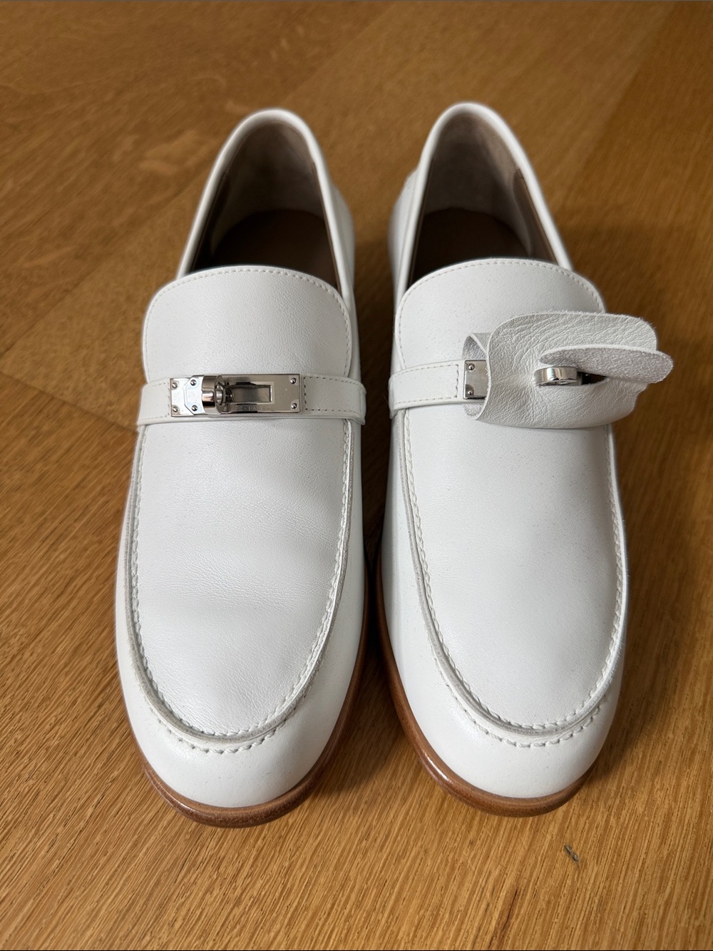 Hermes Destin Loafer in white NEW